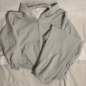 Aritzia Light Gray Sweatfleece Hoodie and Joggers